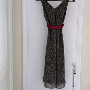Navy Floral Midi Dress Size 2P